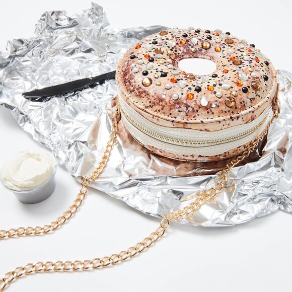 Betsey Johnson Kitsch I'm Everything Bagel Crossbody Bag BJ32970N NEW SEALED - Picture 8 of 15